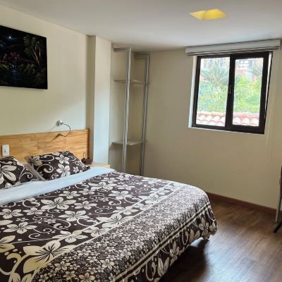 Deluxe King Room The Cranky Croc Hostel Promo Code