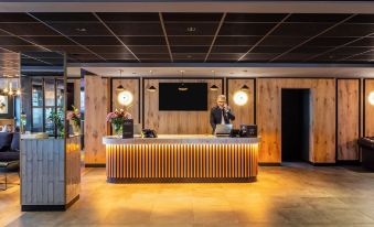 Novotel Birmingham Airport Terminal Building - NEC - Housity