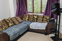 1-Bed Apartment in Croydon -Free Parking, Wifi