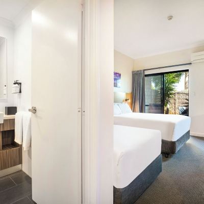 Deluxe Triple Room Country Comfort Perth Promo Code