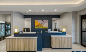 Spark by Hilton Midland South - Housity