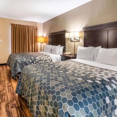 2 Queen Beds, Accessible Room, Non-Smoking Econo Lodge Hillsboro I-35 Promo Code