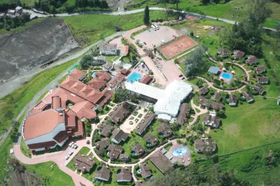 Termales El Otoño Hotels in 