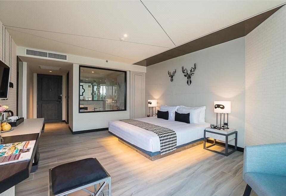 Mera Mare PattayaDeluxe Twin Room With Sea View