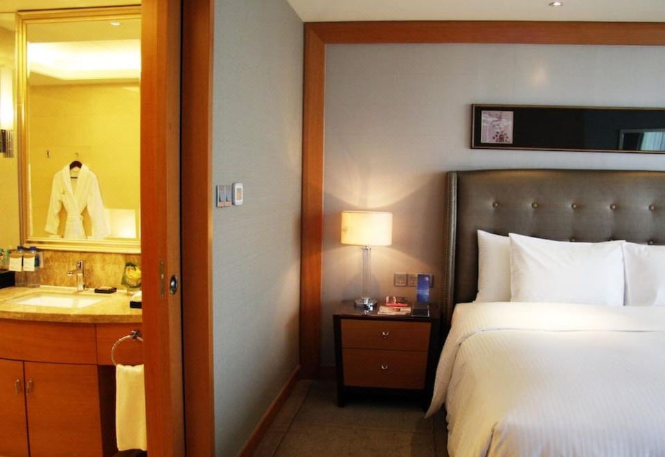 高级豪华大床房（乾湿分离浴室+吹风机）