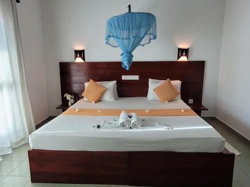 带阳台和海景的豪华双人房