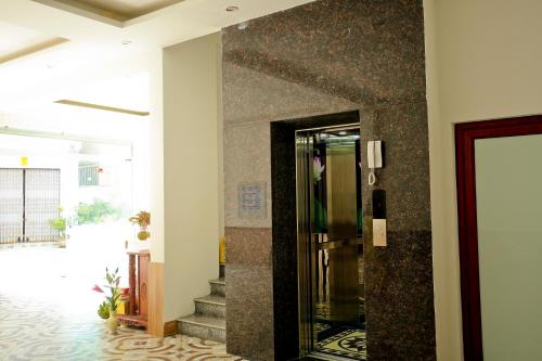 三人间（园景）