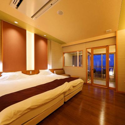 Low Floor Hollywood Japanese-Western Mixed with Bath, Ocean View 皆生游月 クーポン