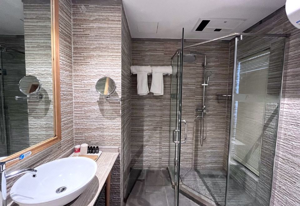 云杉優眠舒適園景大床房