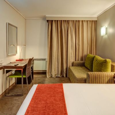 1 Double Bed and Sleeper Couch Non Smoking StayEasy Eastgate Promo Code