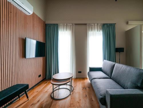 特大床套房带阳台