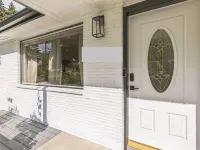 Charming 2-bedroom house in wonderful Burien with 500mbps  speed WiFi, ベリアンのホテル