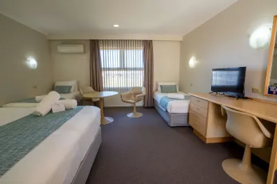 Hospitality Carnarvon, SureStay Collection by Best Western Hotels in 