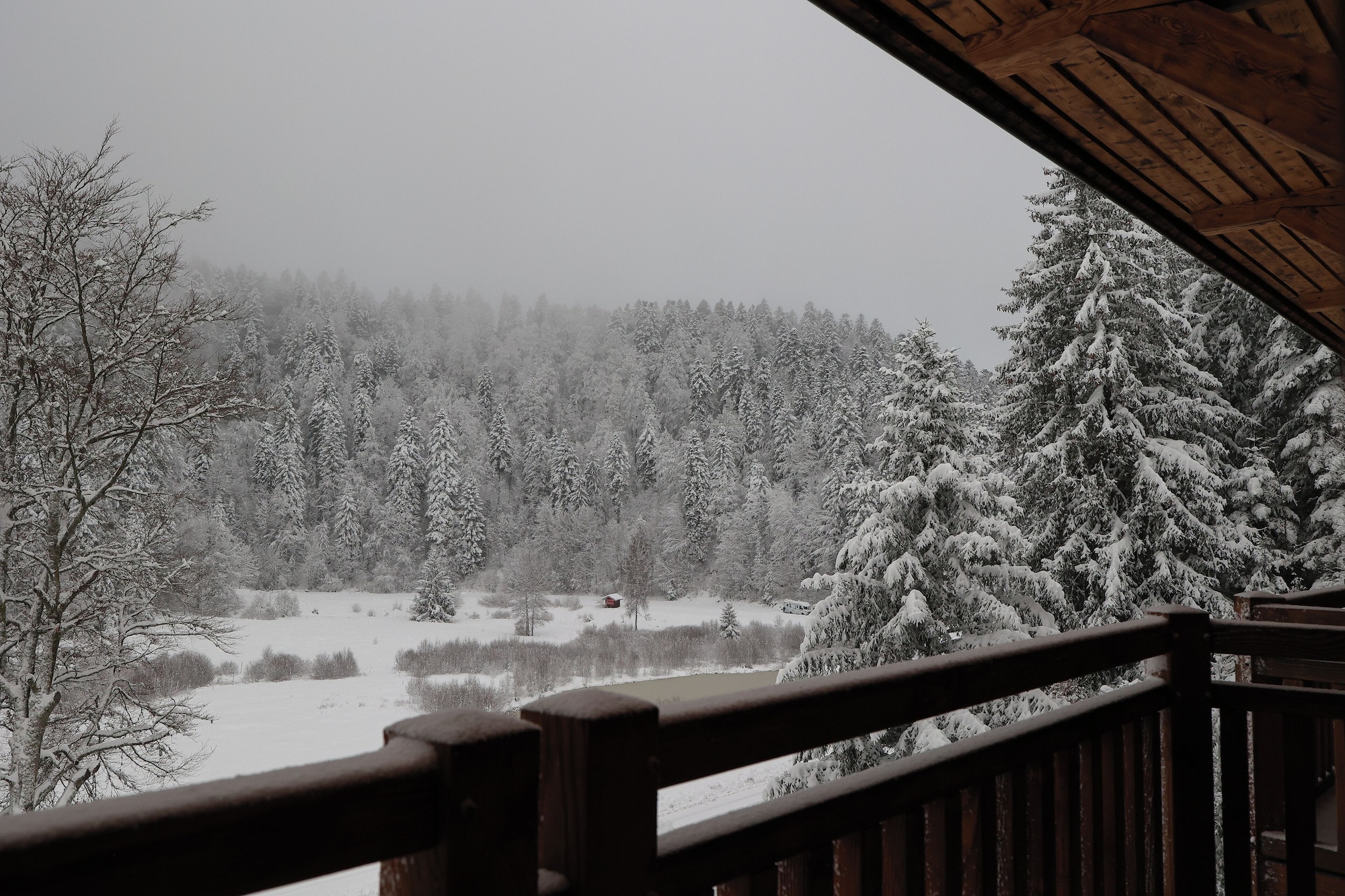 小型双人房，带按摩浴缸，山脉景观