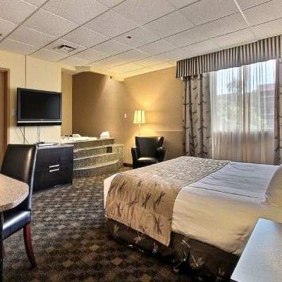 Junior Suite, 1 King Bed with Hot Tub Hotel Classique Promo Code