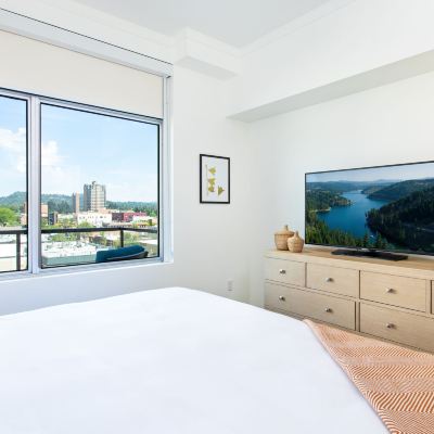 One-Bedroom Queen Suite with City View One Lakeside Promo Code