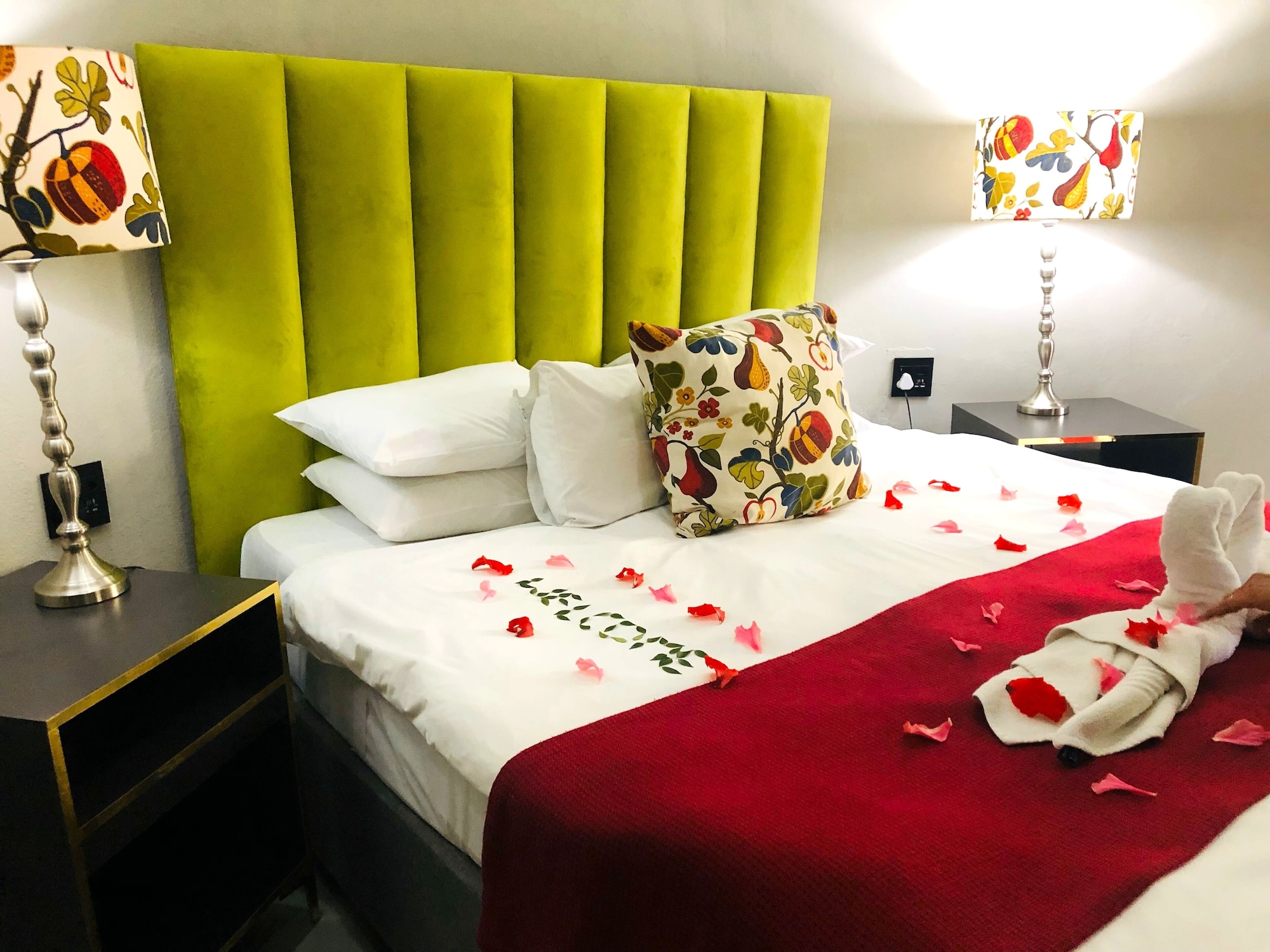 豪华双床房， 2 张单人床