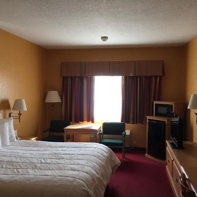 Standard Room Parkfield Inn - Clinton Promo Code