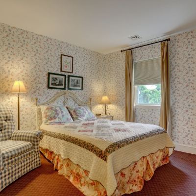 Family Suite, Multiple Beds, Non Smoking, Poolside (Room 10) Greystone Manor Victorian Inn Promo Code