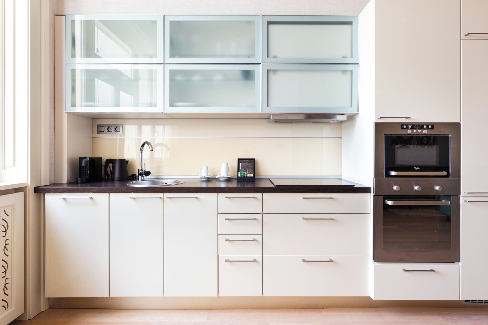 豪华双床或双人房，无烟，带小厨房