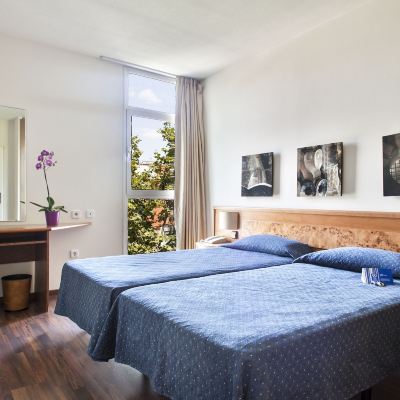 Triple Room (Child) Quality Reus Promo Code