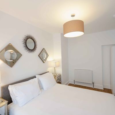 Luxury Apartment, Multiple Beds Edinburgh Castle Apartments Promo Code