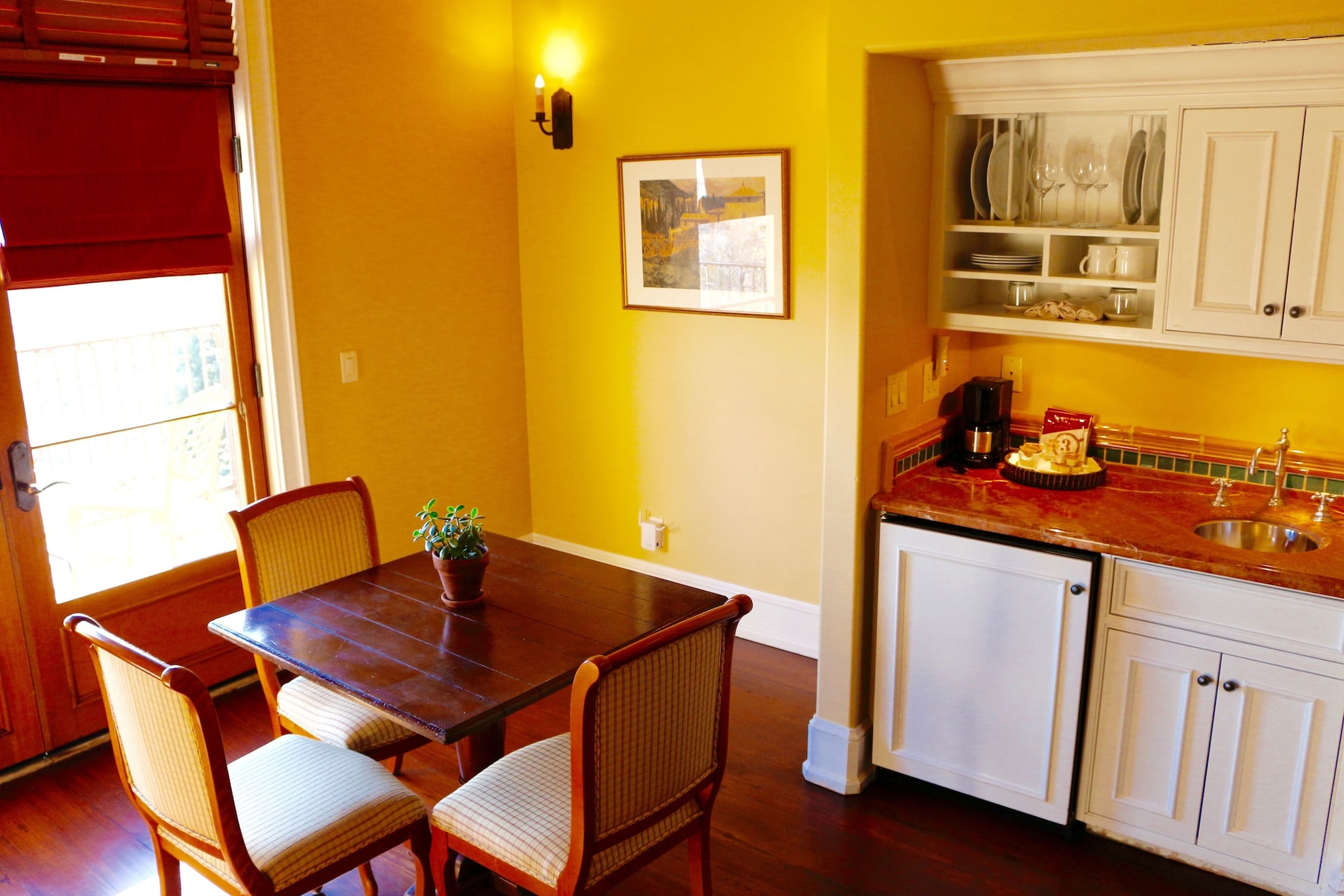 套房，1张特大床，葡萄园景观（Sangiovese）