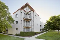Pinnacle Apartments