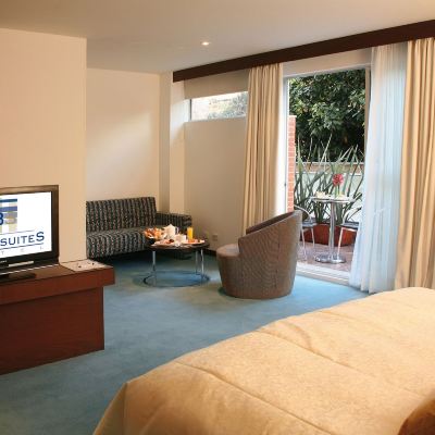 Executive Suite Blue Suites Hotel Promo Code