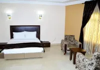 Adachukwu Hotel and Suites Hôtels à : 