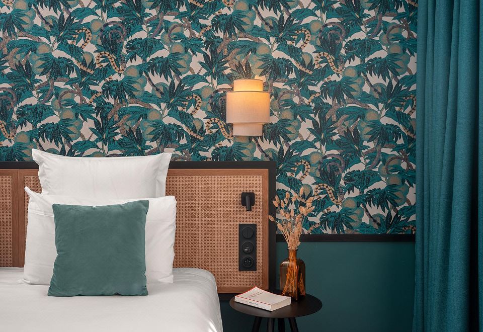 Mercure Paris Boulogne Pont de Saint CloudClassic Room With Twin Beds