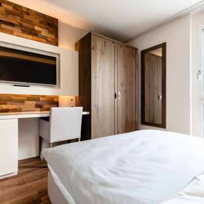 Basic Room Hotel Rubus Promo Code