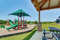 Frederick Townhome w/ Balcony, Close to Parks!