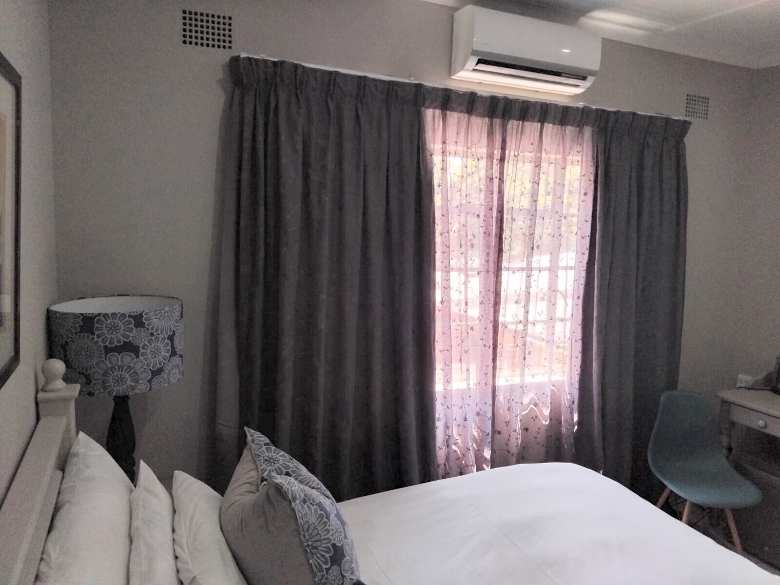 行政套房， 2 间卧室， 连通房， 庭院景观