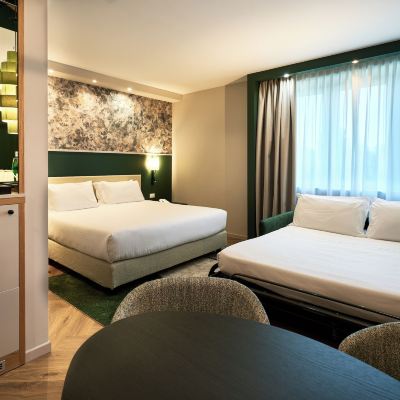 甄選特大床房（帶單人梳化床） 帕多瓦皇冠假日酒店優惠