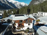 Schickster Sky Lodge Und Chalet Rossi Hotels in Leutasch