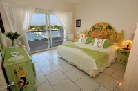 Hotel Boutique Marina Banderas Suites โรงแรมใน