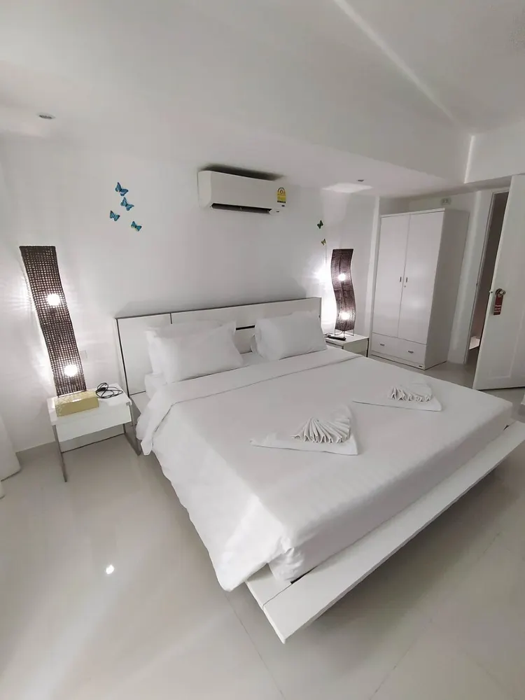 ห้องสตูดิโอ เตียงควีนไซส์