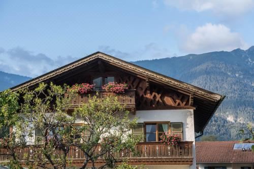 高级一卧室带阳台公寓