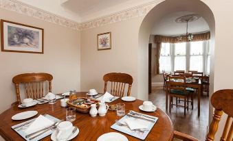 Gable End Guest House - Housity
