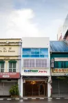 Rainforest Budget Stay