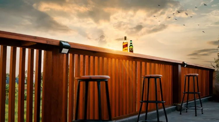 The Ume Cemagi 食事・レストラン