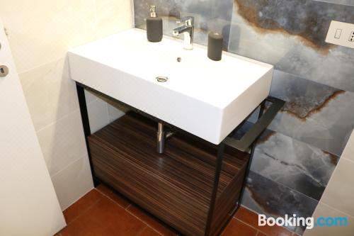 带阳台的三人房