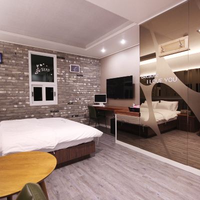스탠다드 (룸당 1대의 차량) Pohang Haedo-dong New Bom Stay 쿠폰