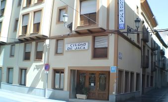 Ciudad de Jaca - Housity