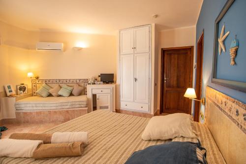 带海景的双人房