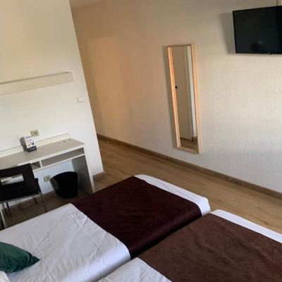 Standard Twin Room Hôtel des Etats-Unis Promo Code