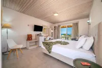 Leonidas Resort