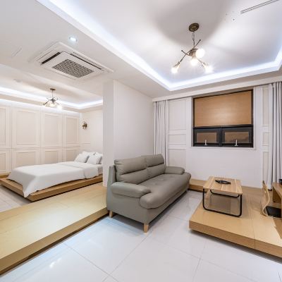 Royal-Suite / Free Viewing Of 5 Types Of Ott (2-Person Round Bathtub) Daejeon Yuseong Hotel Lod 1 쿠폰