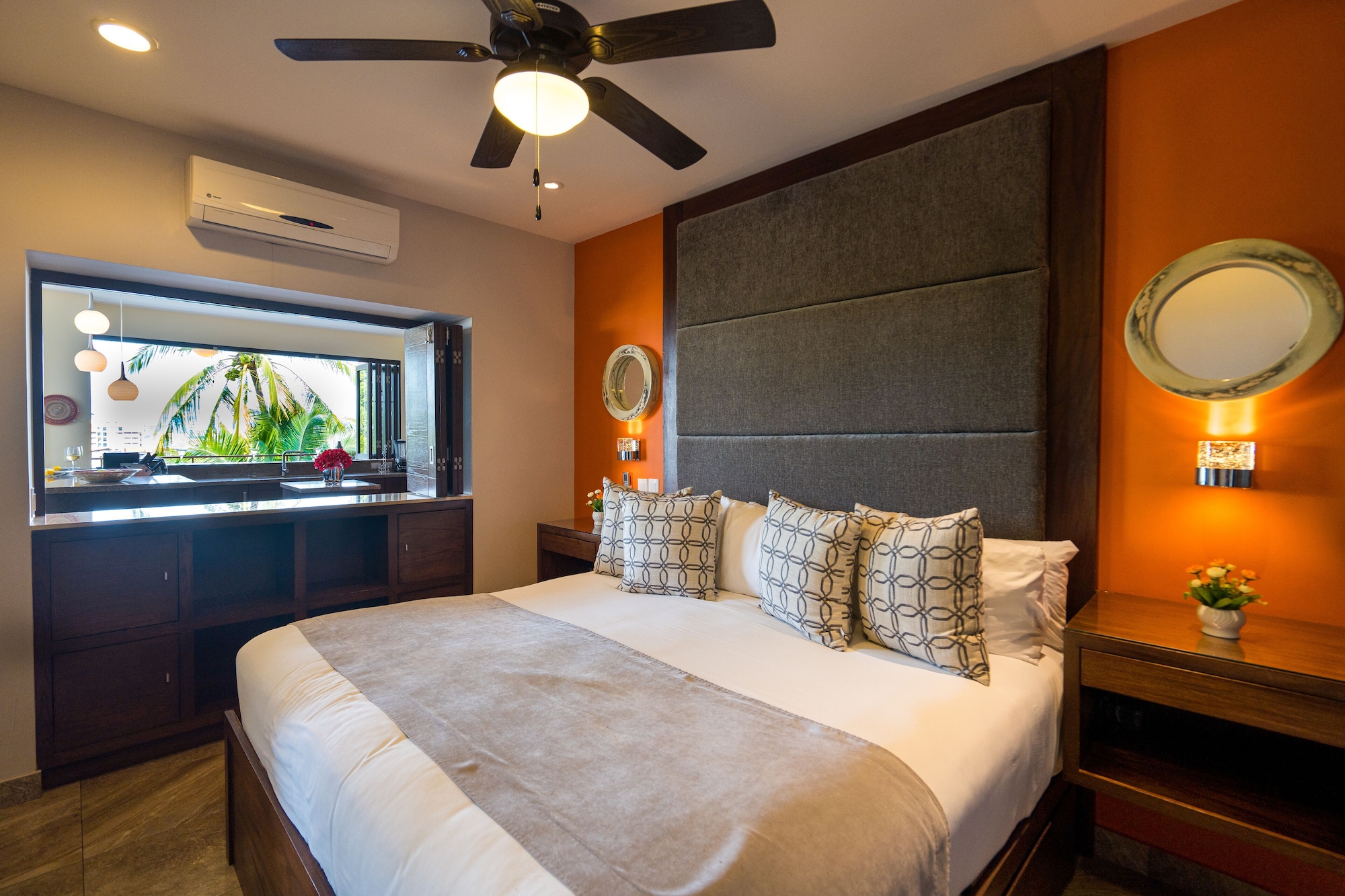 局部海景转角套房（2张床）